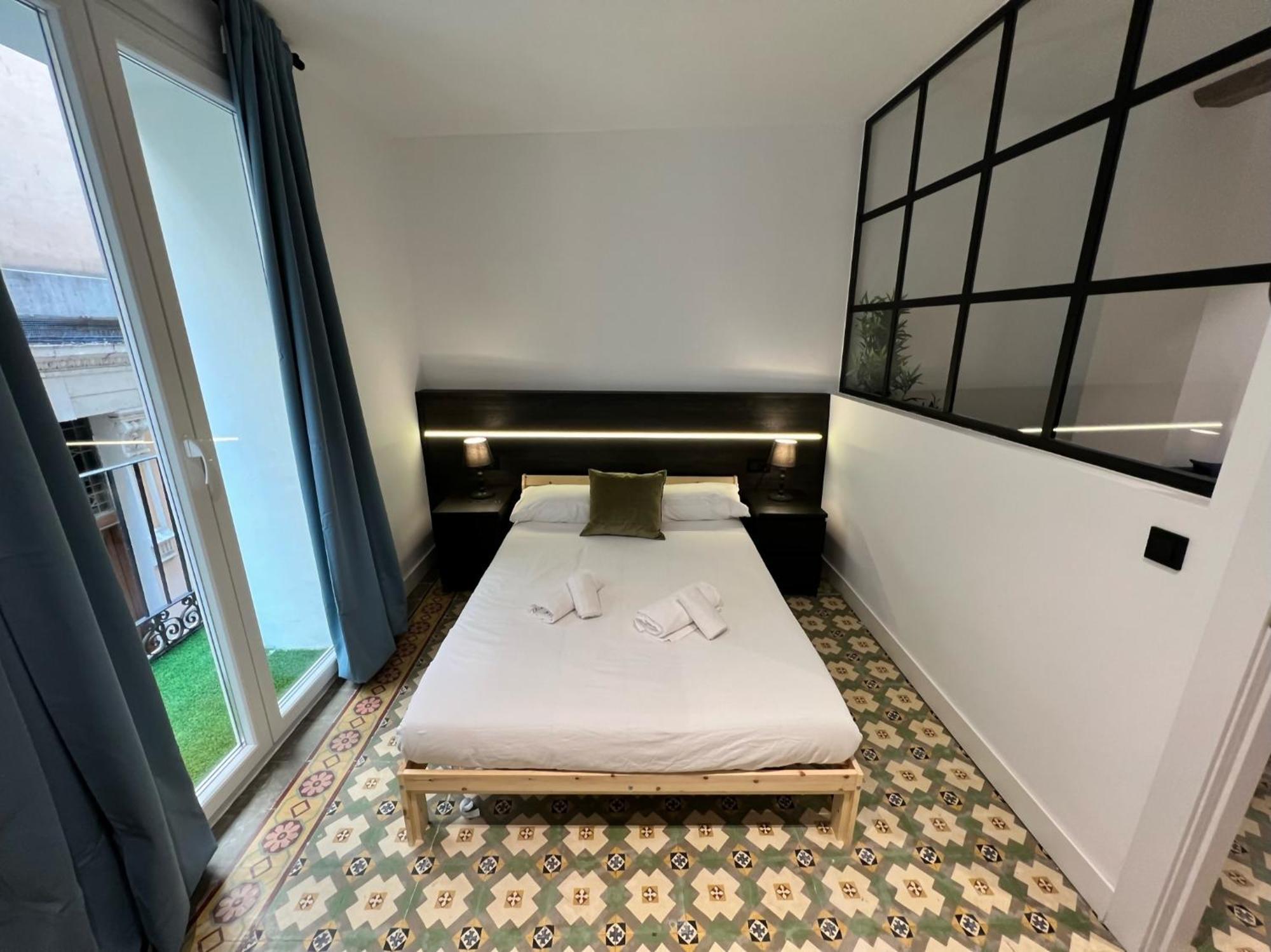 Apartamenticos El Tubo I Zaragoza Ruang foto