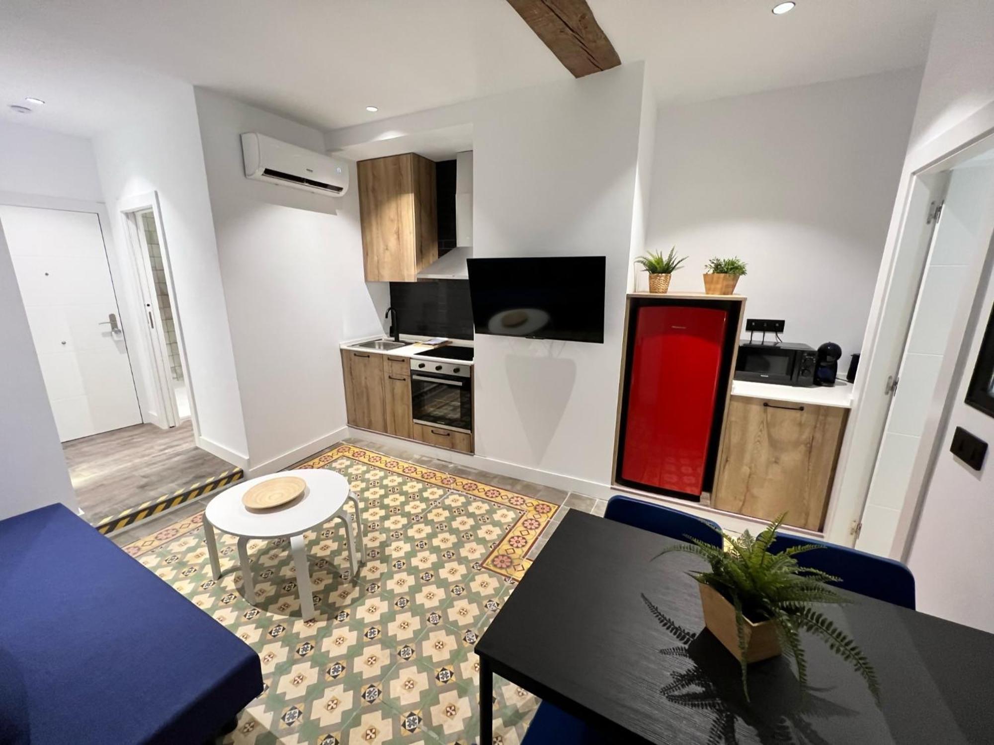 Apartamenticos El Tubo I Zaragoza Ruang foto